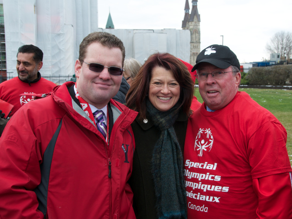 Senator Jim Munson with Sharon Bollenbach and SO athlete Gaetan Michaud at Parliament Hill.