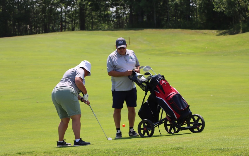 Jamie-Heidi-Golf.JPG