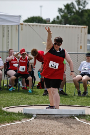 Lenoka competing in Shot-put