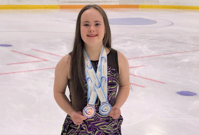 Julia Romualdi with her medals