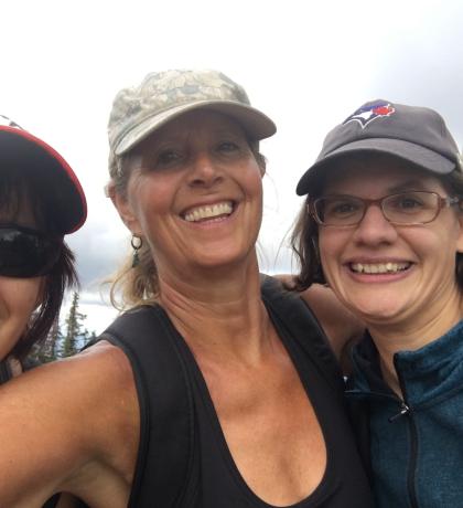 Annabel Stanley selfie with Tracey on her right and Kelsey on her left all smiling