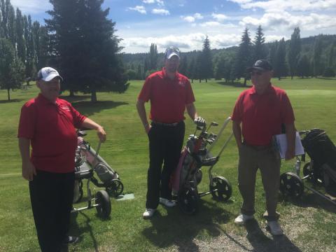 SOBC - 100 Mile House golf athletes posing with their golf gear